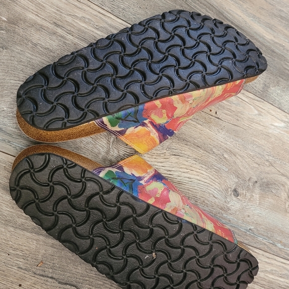 Calceo Sandals - Picture 2 of 3